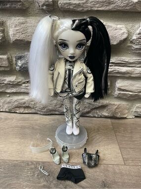 Rainbow High, Shadow High Heather Grayson